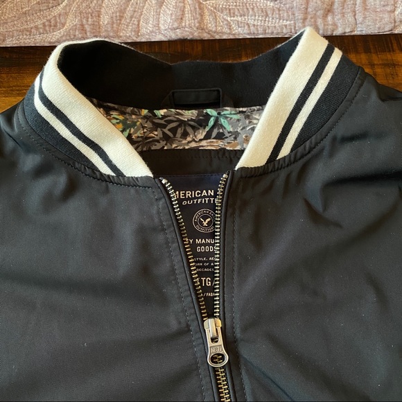 American Eagle Bomber Jacket - Picture 5 of 8